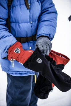 Hestra Seam Sealed Mitt - Black -Hestra 284 2e9a02614c e1a8702 original