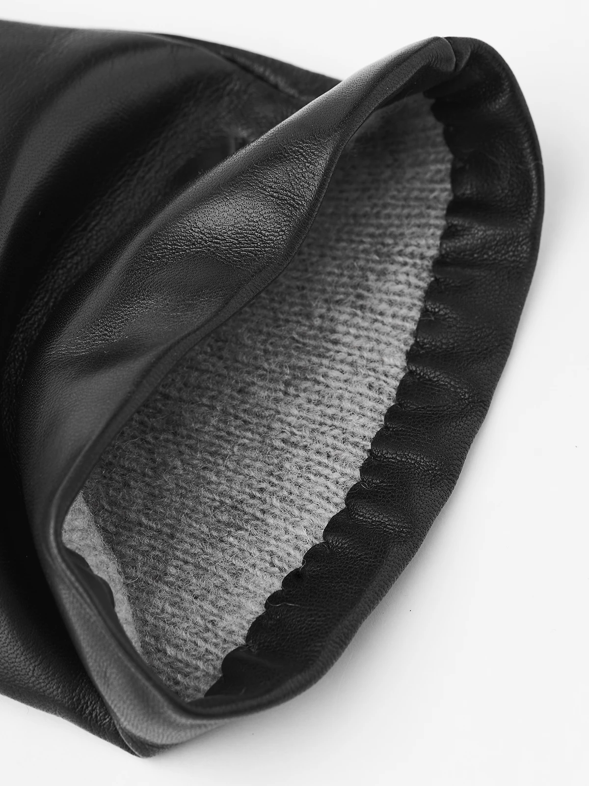 Hestra Isabel - Black 6 Hestra Isabel - Black - Image 4