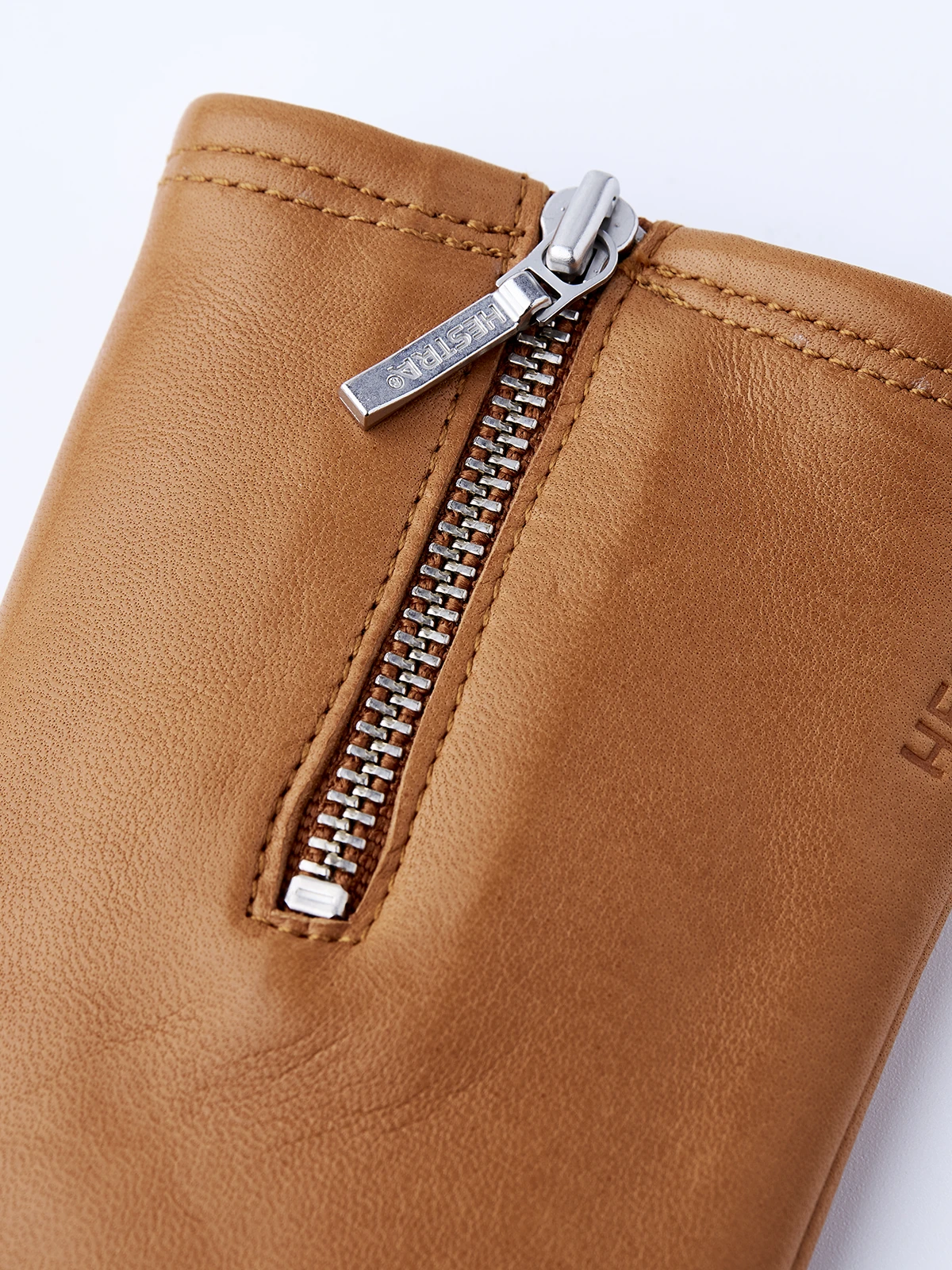 Hestra Yvette - Cork 4 Hestra Yvette - Cork - Image 2