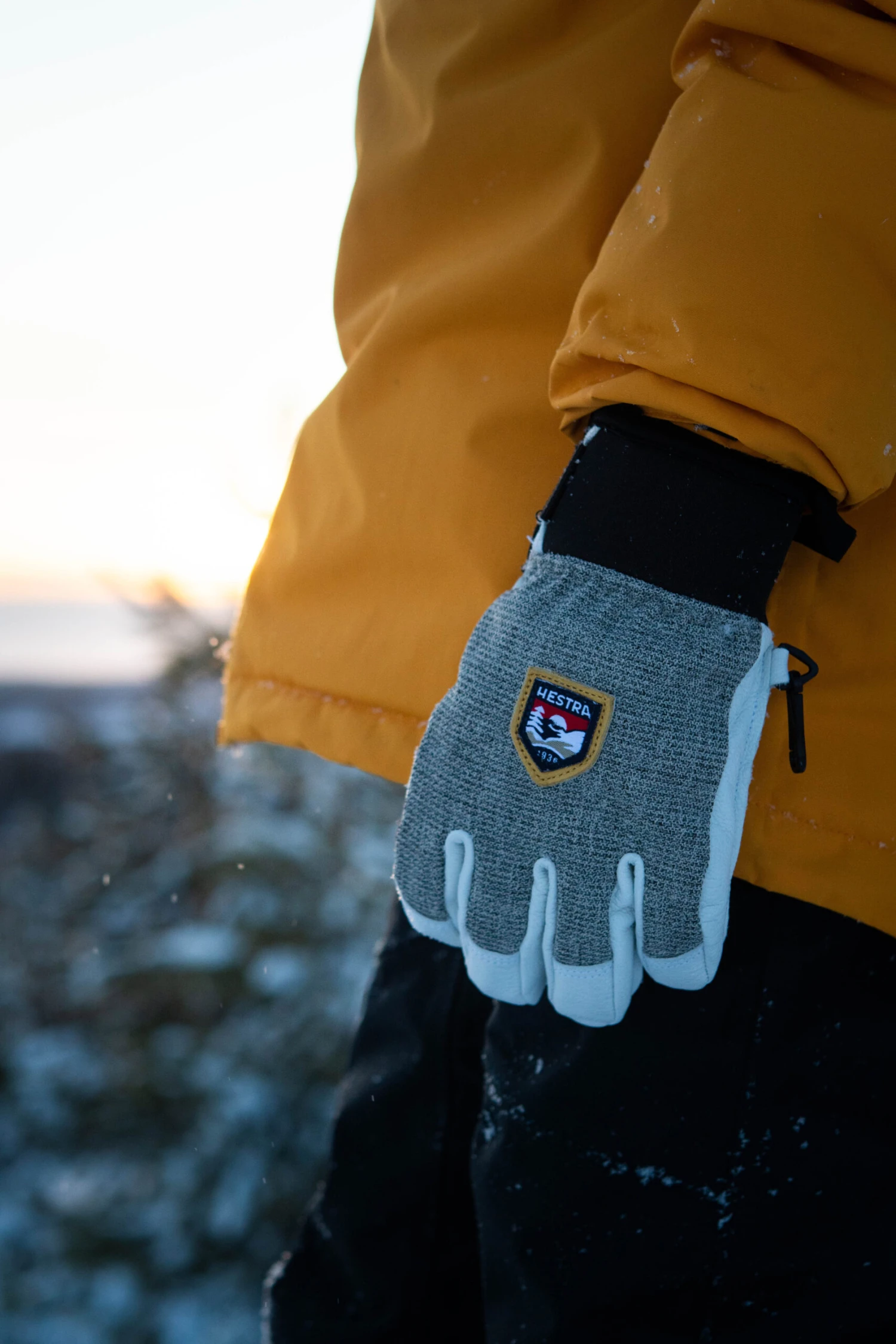 Hestra Army Leather Patrol Jr. 5-finger - Light Grey 8 Hestra Army Leather Patrol Jr. 5-finger - Light Grey - Image 6