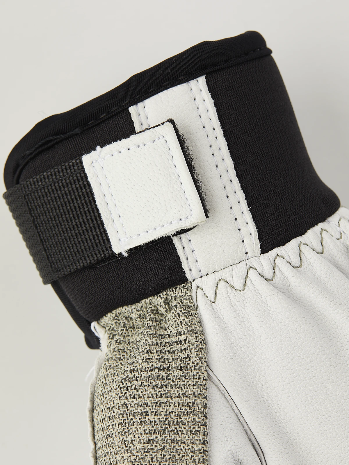 Hestra Army Leather Patrol Jr. 5-finger - Light Grey 4 Hestra Army Leather Patrol Jr. 5-finger - Light Grey - Image 2