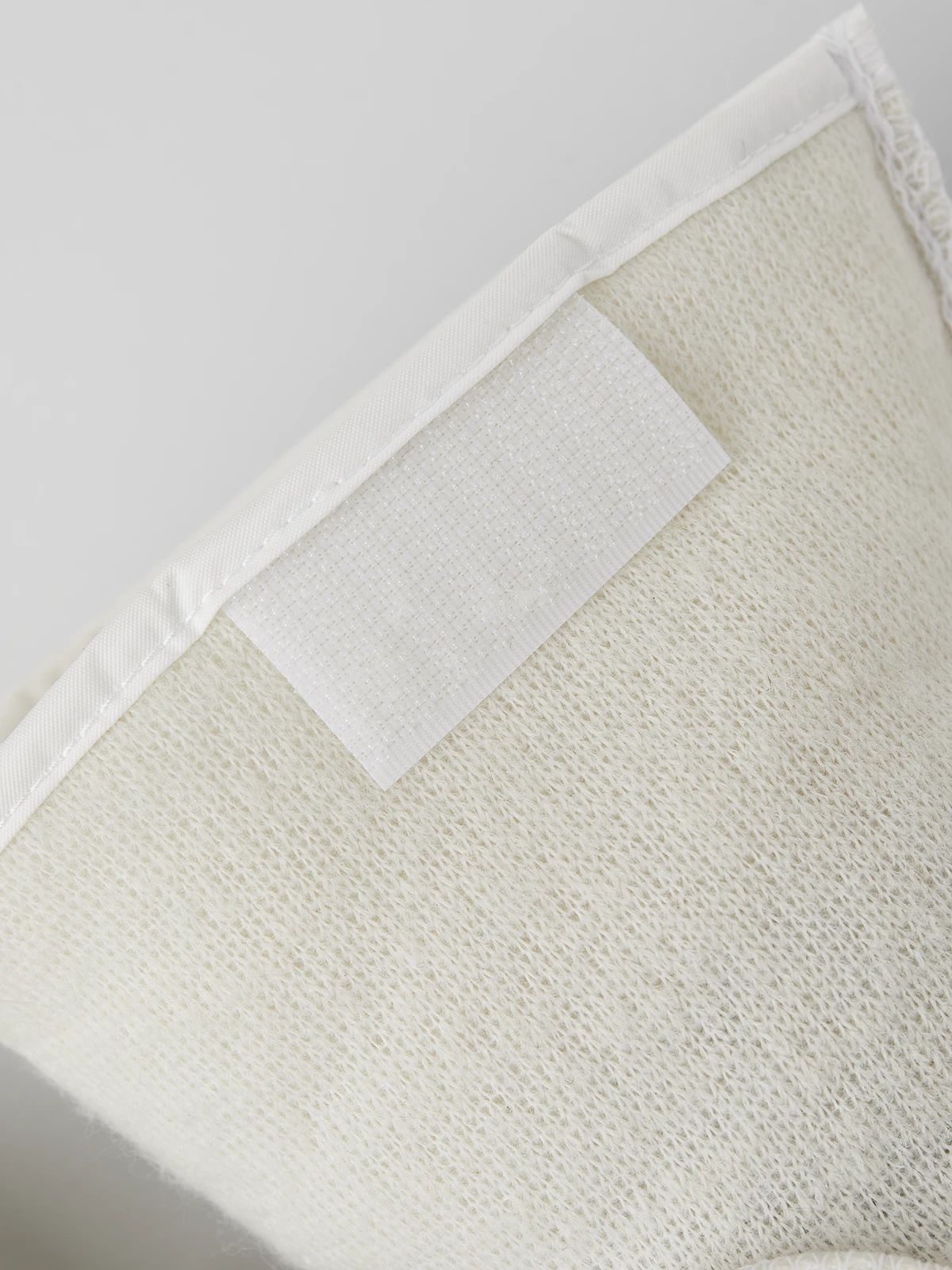 Hestra Pile Lining Mitt - White 4 Hestra Pile Lining Mitt - White - Image 2